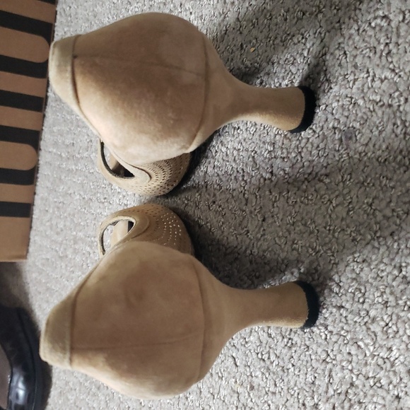 Vintage Stuart Weitzman leather brown peep toe heels size 5? - Picture 5 of 9